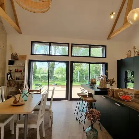 La Maison As De Coeur, 5 Suites, 10 Personnes Villa *